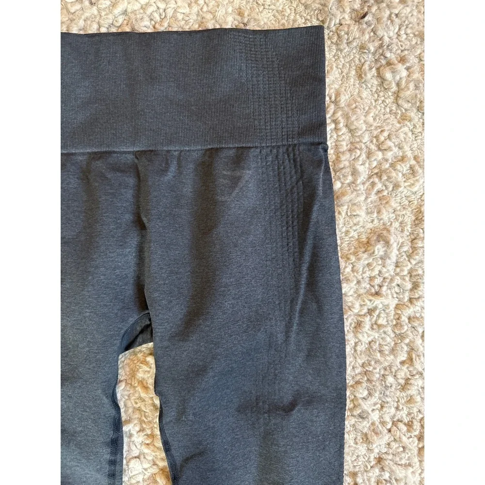 Gym Shark Small Seamless High Waisted Gym Leggings Charcoal Grey Textured Tights - Picture 2 of 4